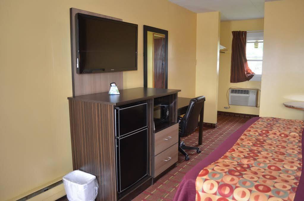 Budget Inn Tonawanda Exterior photo